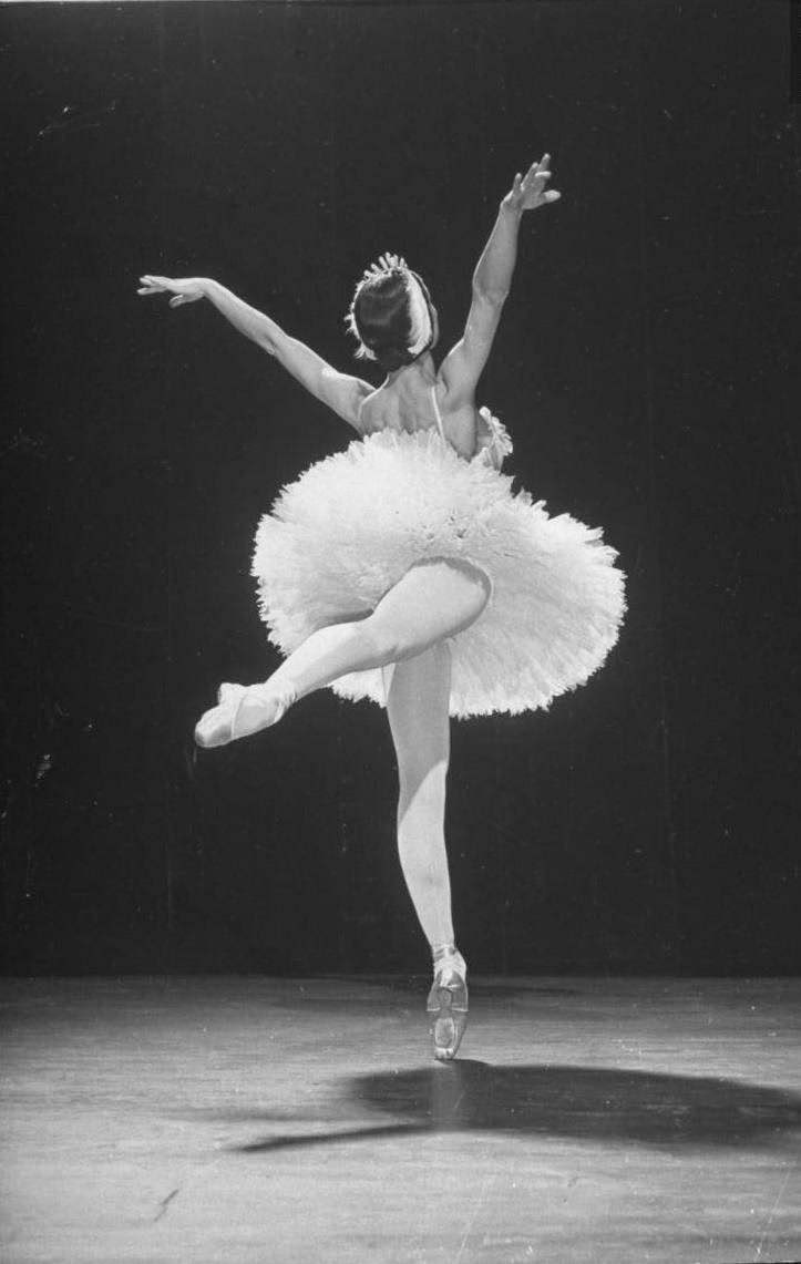 Stunning Stage Photos of Margot Fonteyn Dancing in White Costume at the Metropolitan Opera House (1949)