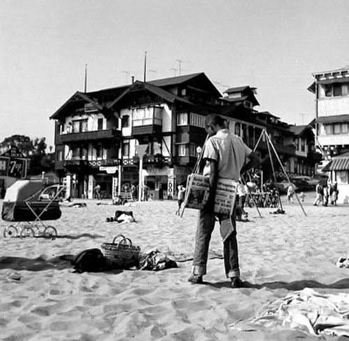Muscle Beach 1954: The Sand, the Strength, and the Spectacle