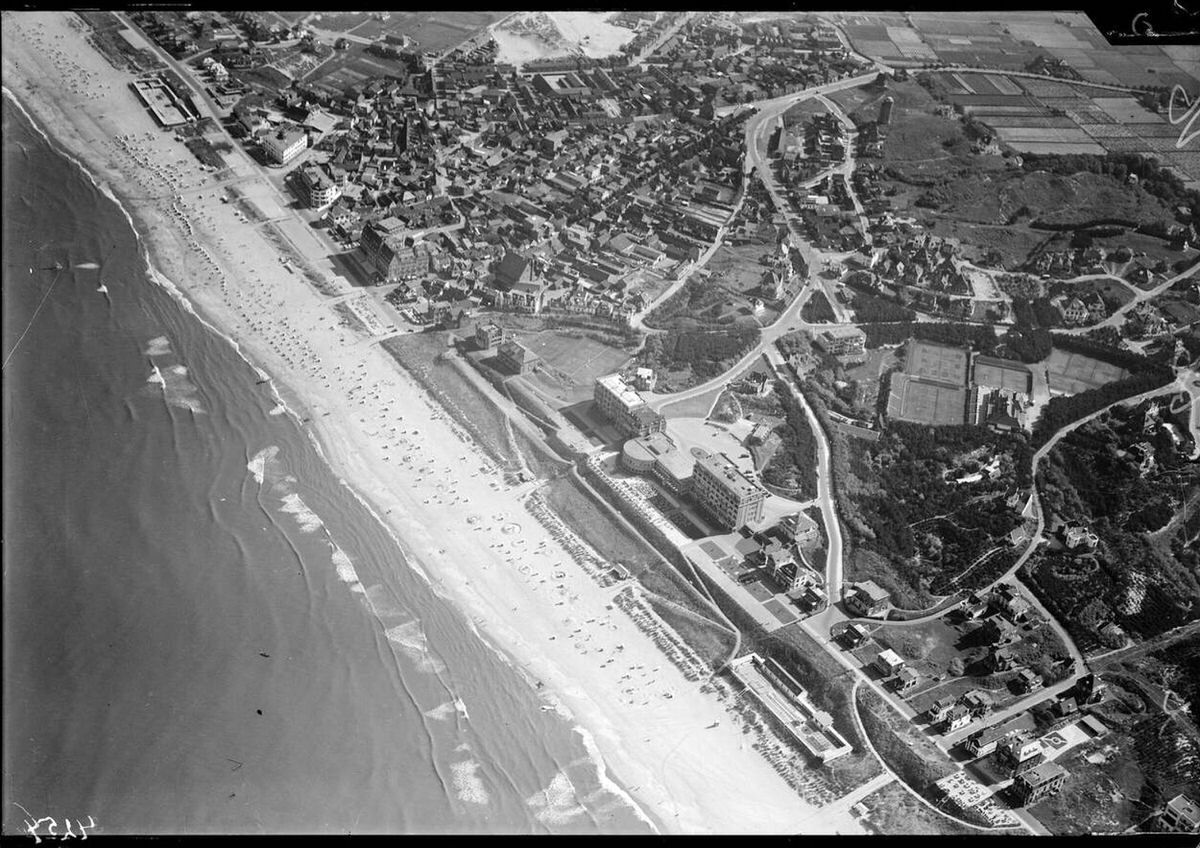 Aerial view of Noordwijk, 1920s-1940s.