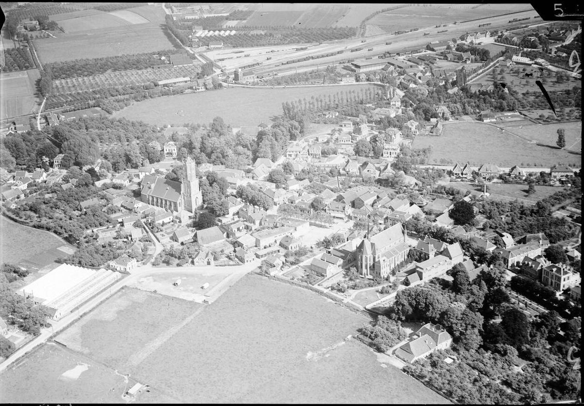 Aerial view of Elst, 1920s-1940s.