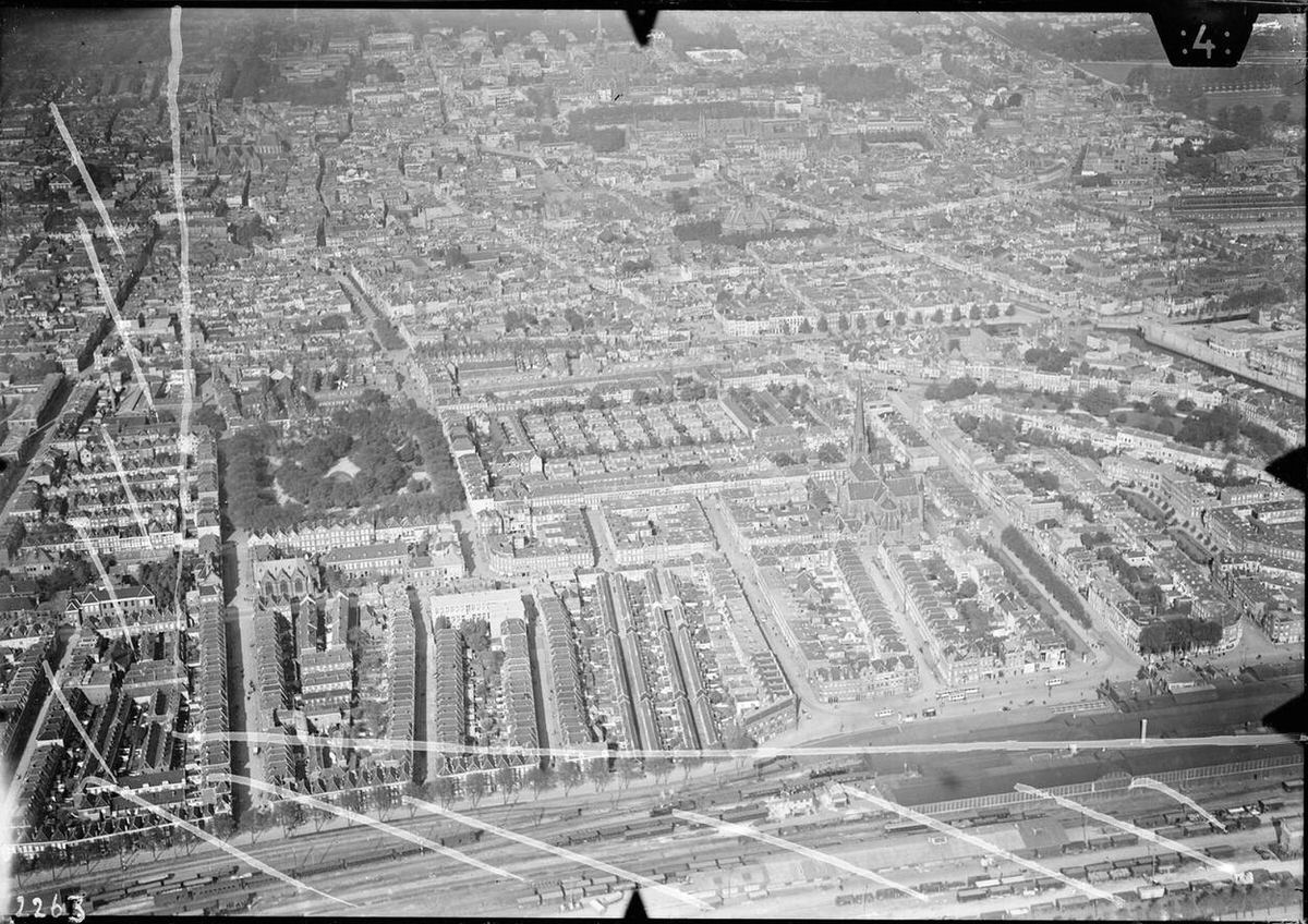 Aerial view of 's-Gravenhage, 1920s-1940s.