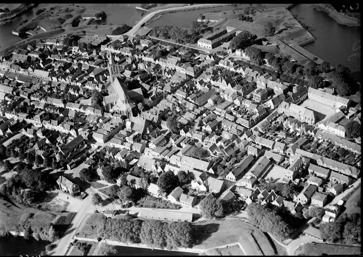 Aerial view of Naarden, 1920s-1940s.