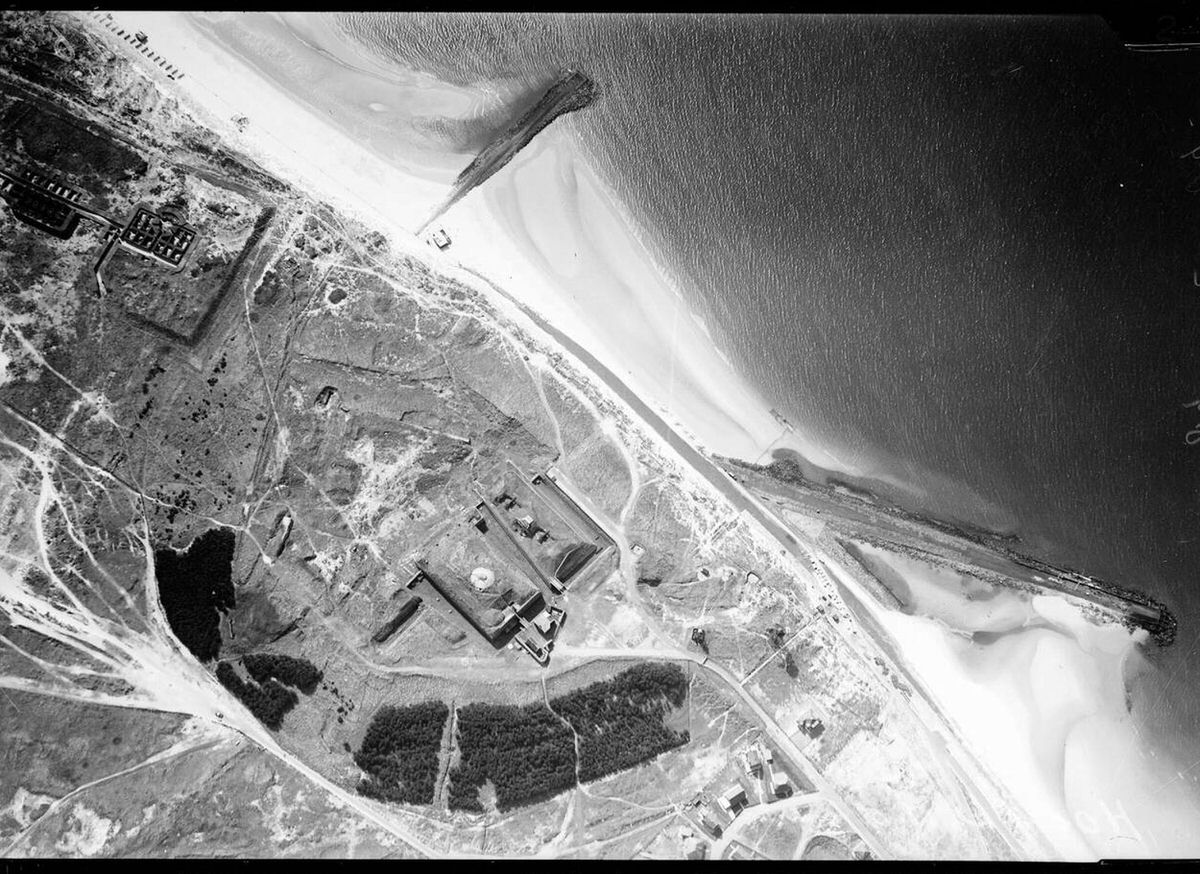 Aerial view of Kijkduin, 1920s-1940s.