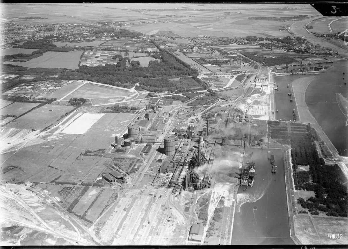 Aerial view of IJmuiden, 1920s-1940s.