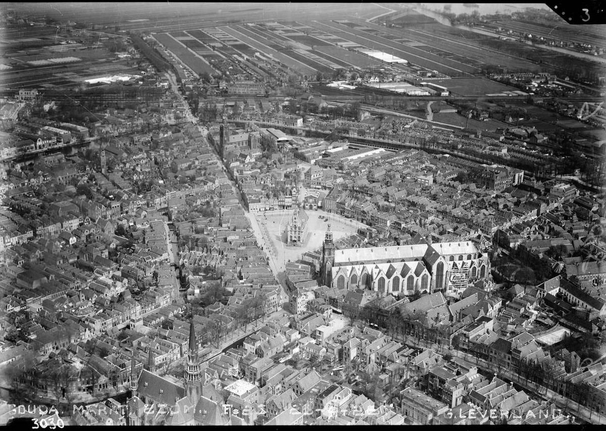Aerial view of Gouda, 1920s-1940s.