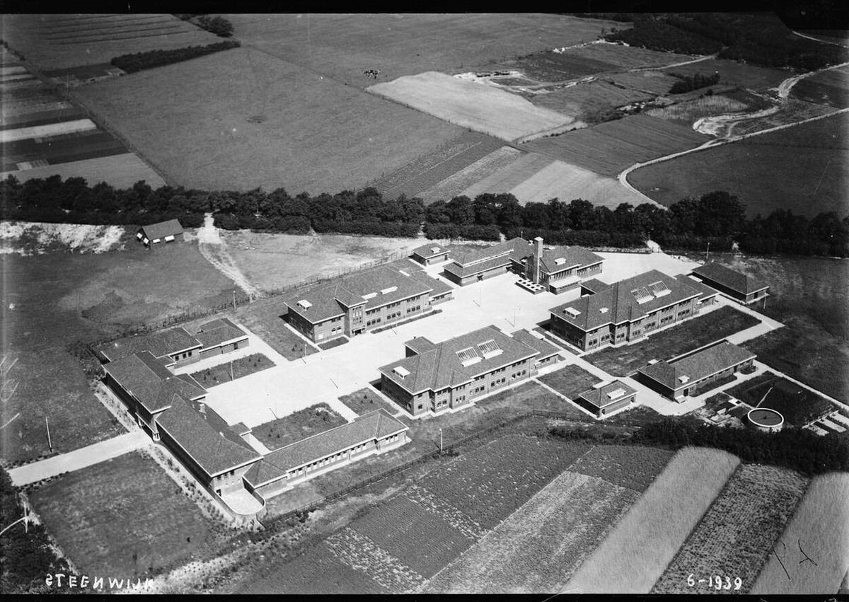 Aerial view of Steenwijk, 1920s-1940s.