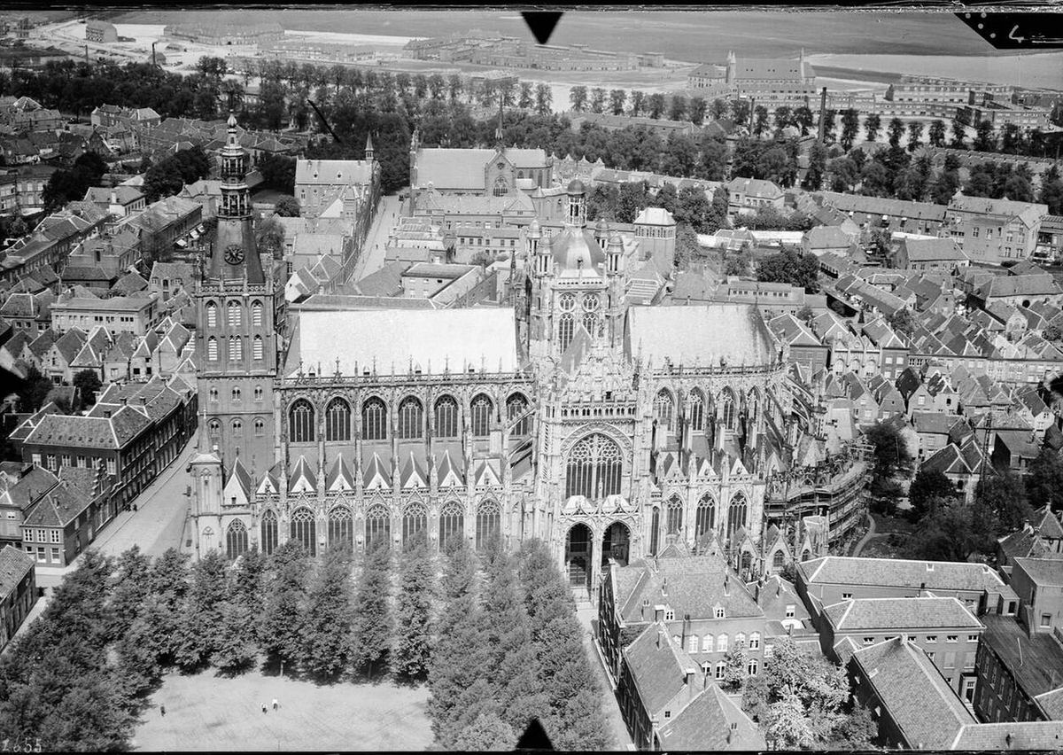 Aerial view of 's-Hertogenbosch, 1920s-1940s.