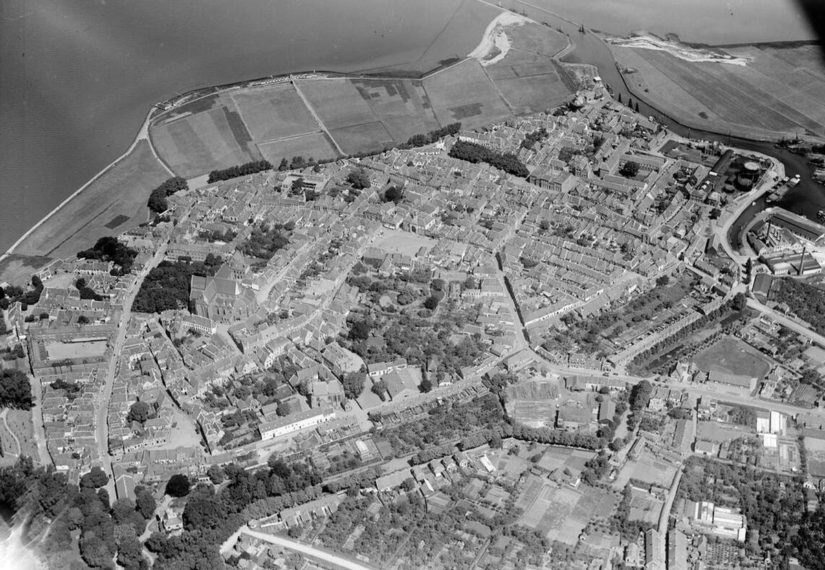 Aerial view of Harderwijk, 1920s