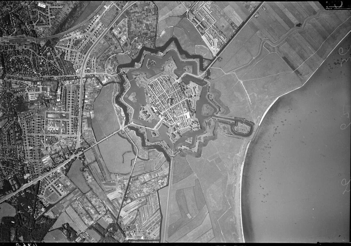 Aerial view of Naarden, 1920s-1940s.