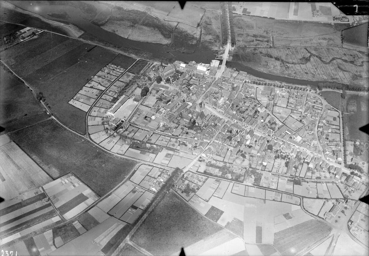Aerial view of Gennep, 1920s-1940s.