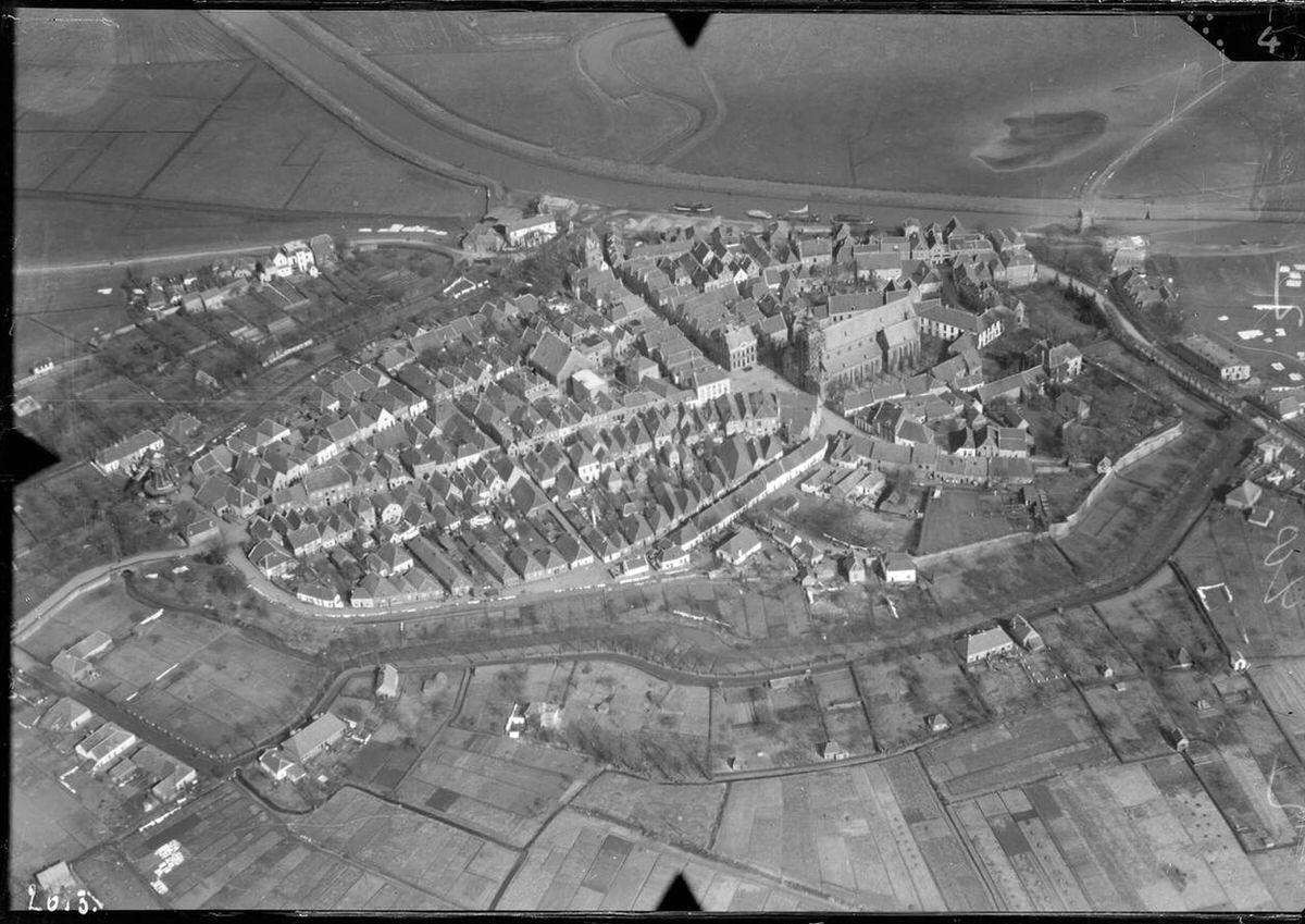 Aerial view of Hattem, 1920s-1940s.