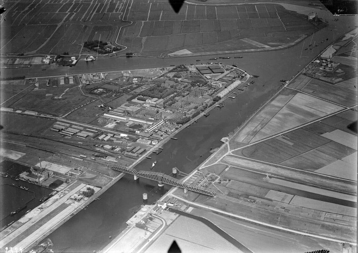 Aerial view of Hembrug, 1920s-1940s.