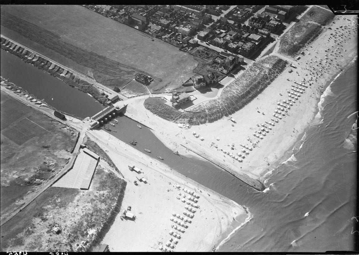 Aerial view of Katwijk, 1920s-1940s.
