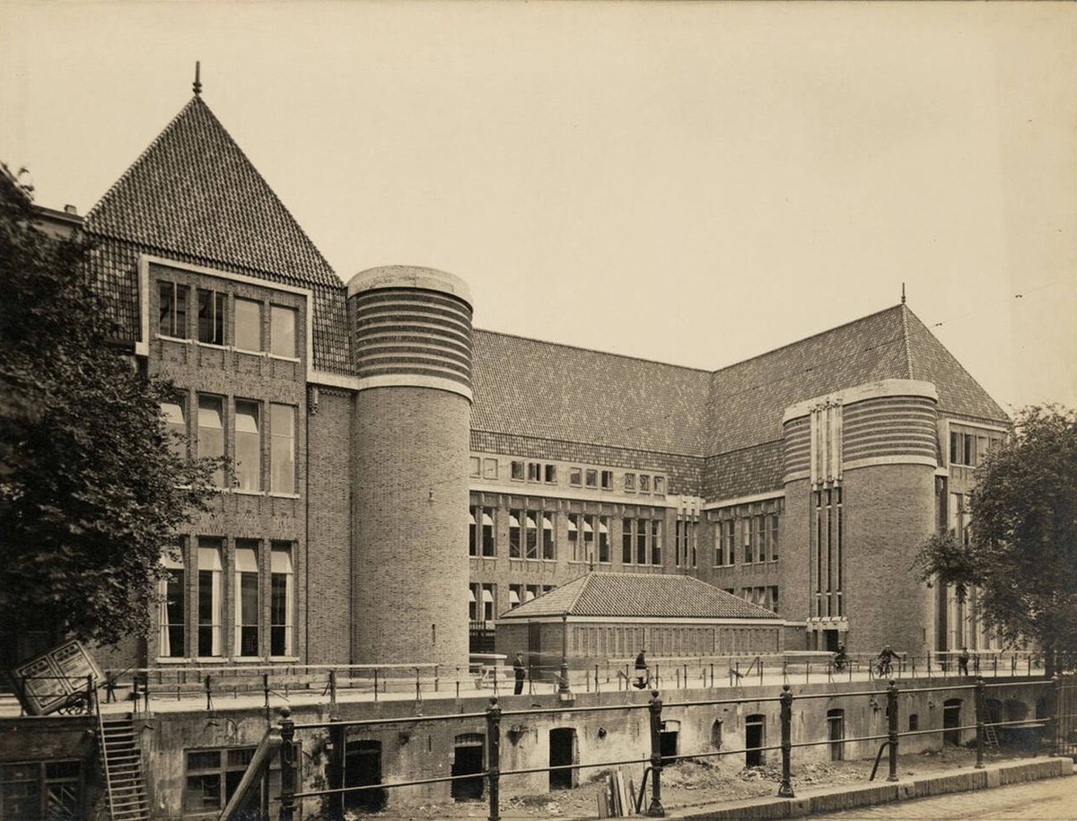 Post and Telegraph Office building, 1920s