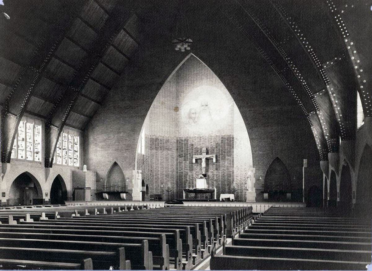 Church of Our Lady of Lourdes, 1920s