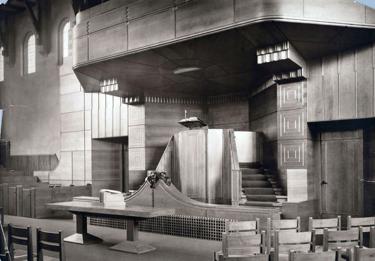 Religious architecture in the Netherlands, 1920s