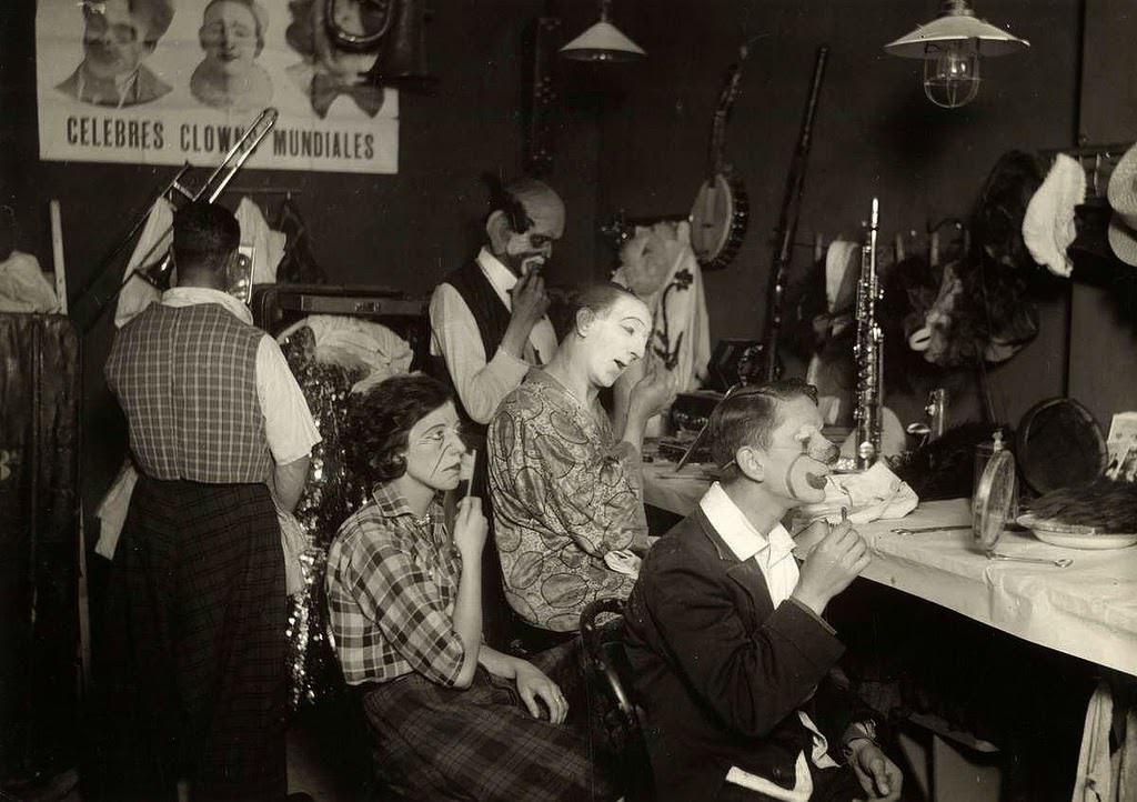 Historic Photos of Circus Life in the Netherlands in the Early 1900s Capture a Lost World