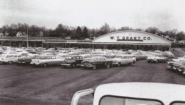 W.T. Grant store at the Wyckoff Municipal Shopping Center, 1950s