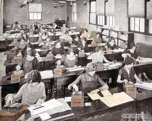 Comptometer Bureau at Armour and Company in Chicago, 1926