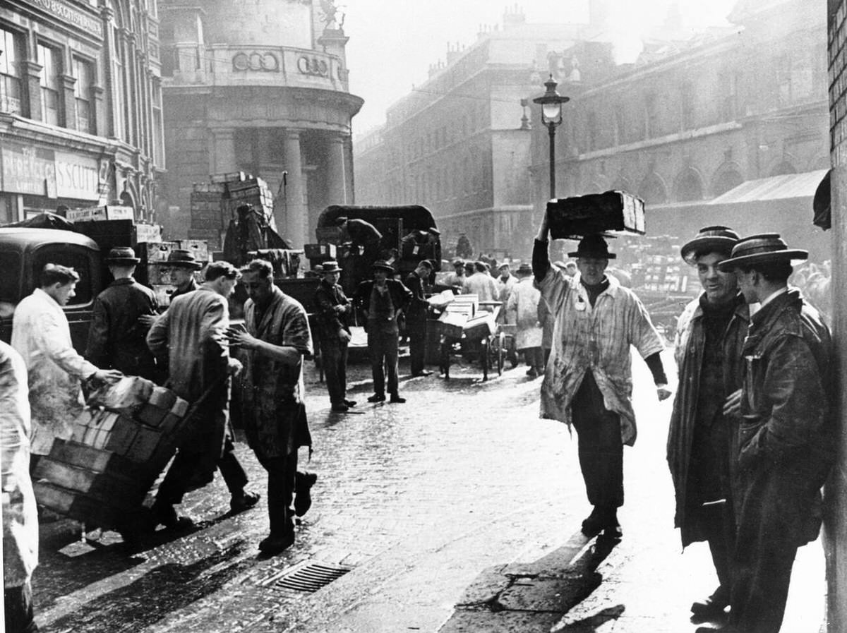 Billingsgate Fish Market, 1935