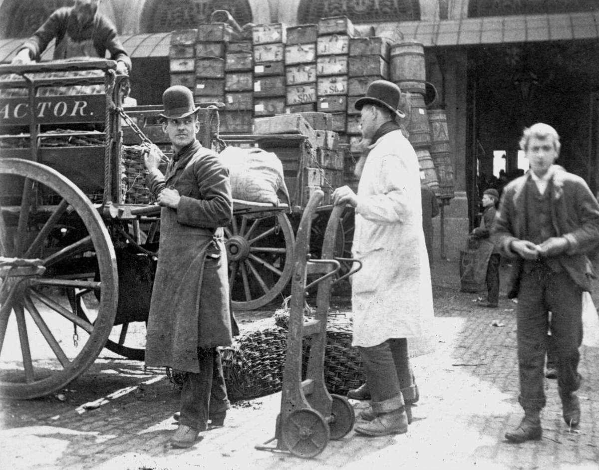 Unloading at Billingsgate Market, 1893