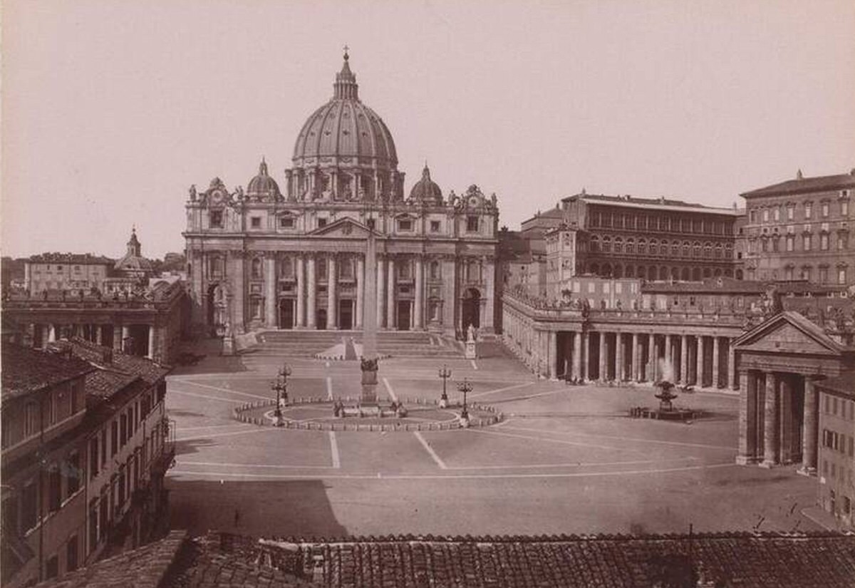 St. Peter's Square in Rome, 1880