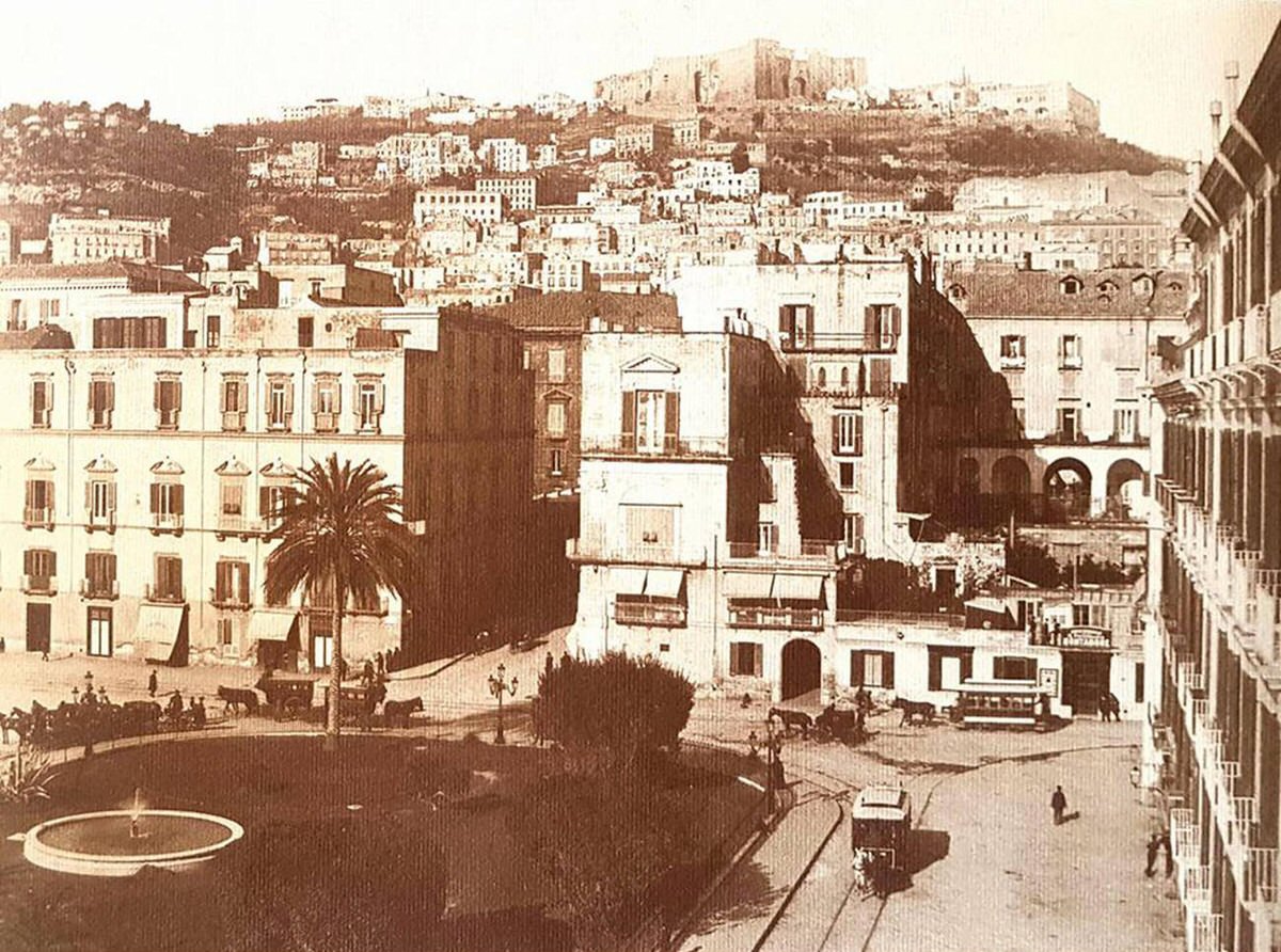 Piazza Vittoria in Naples, 1865