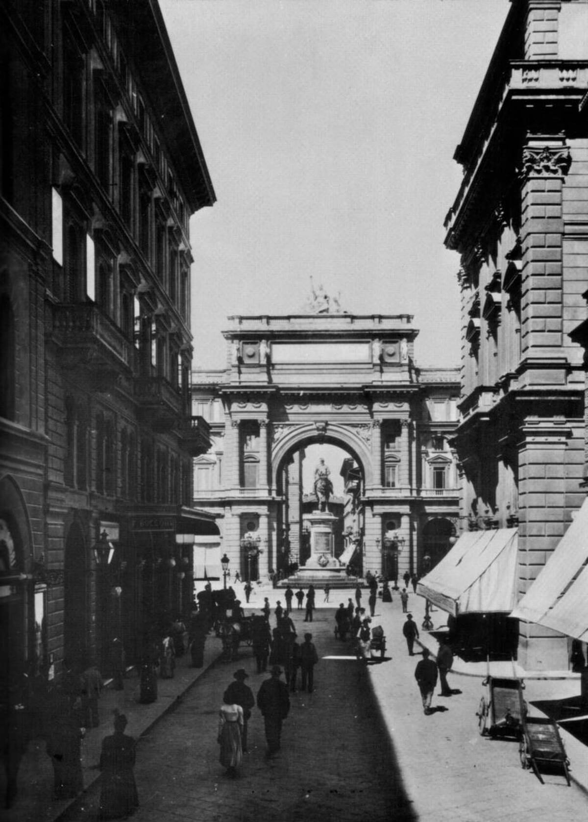 Piazza della Repubblica, 1890