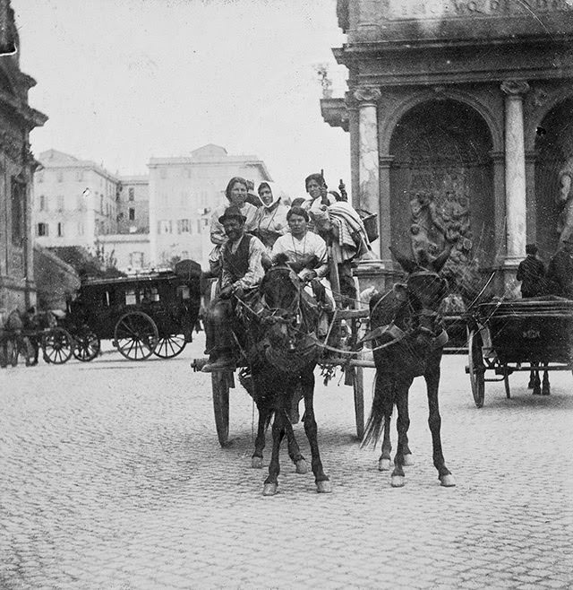 Acqua Felice in Piazza San Bernardo, 1890