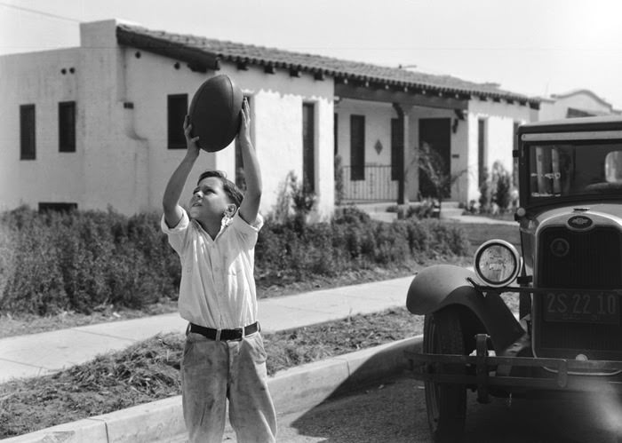 Street Safety Images from Los Angeles Warned Drivers to Watch for Children in the 1930s