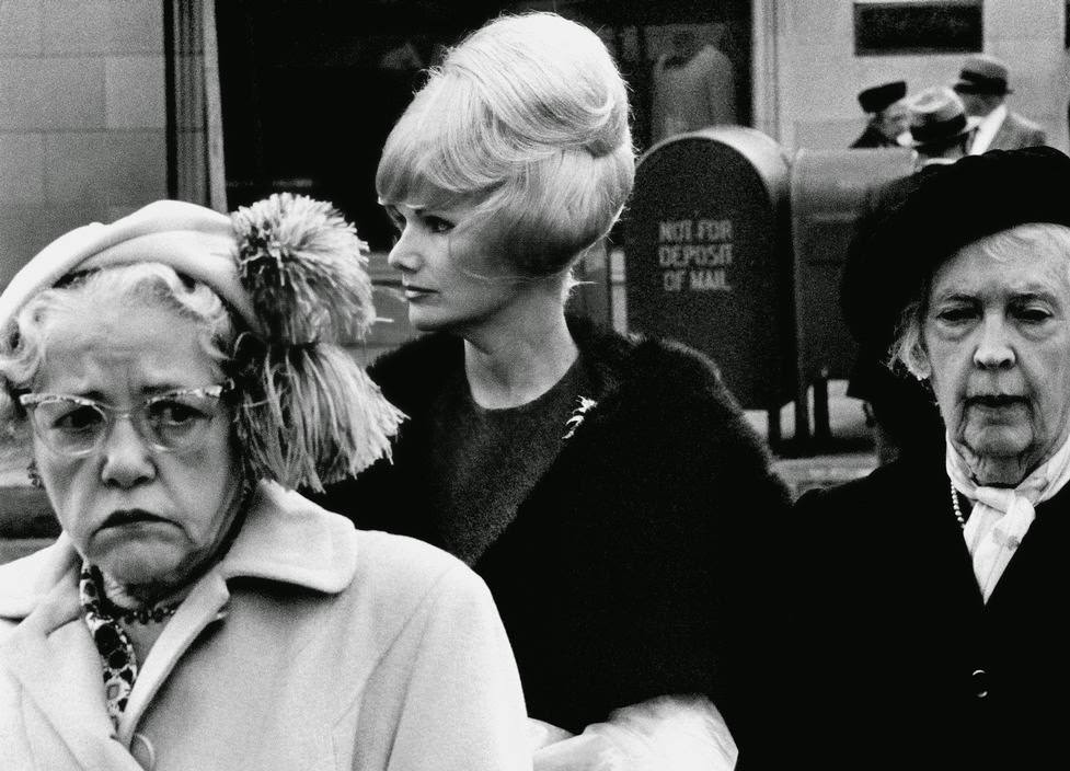 Downtown street scene in San Francisco, 1963