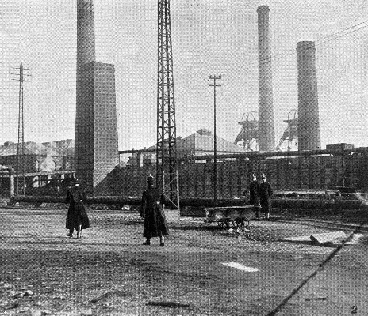 Police guarding the entrance to the Glamorgan Colliery during the Great Colliery Strike, 1910