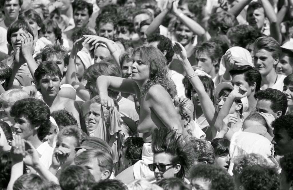 When 72,000 Voices Became One: The Historic Wembley Stadium Performance That Defined Live Aid