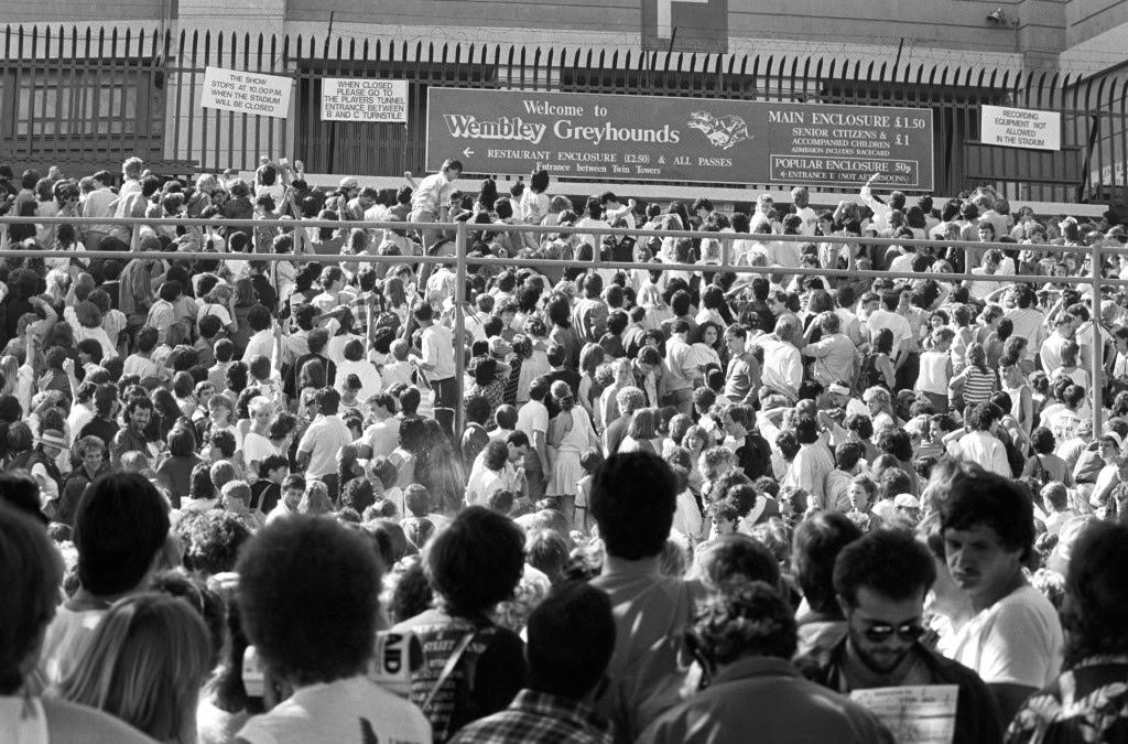 When 72,000 Voices Became One: The Historic Wembley Stadium Performance That Defined Live Aid