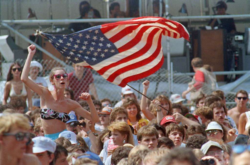 When 72,000 Voices Became One: The Historic Wembley Stadium Performance That Defined Live Aid