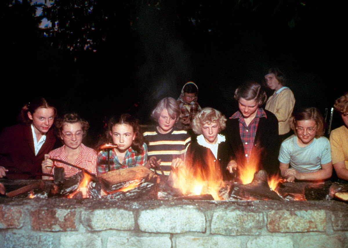 Vintage Photos of West Coast Youth in the 1950s Capture a Generation Full of Energy and Freedom