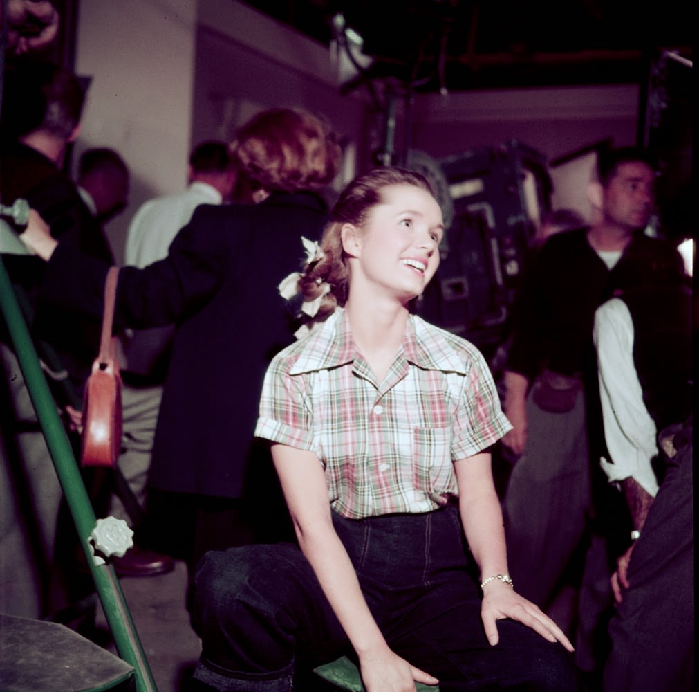 Vintage Photos of West Coast Youth in the 1950s Capture a Generation Full of Energy and Freedom