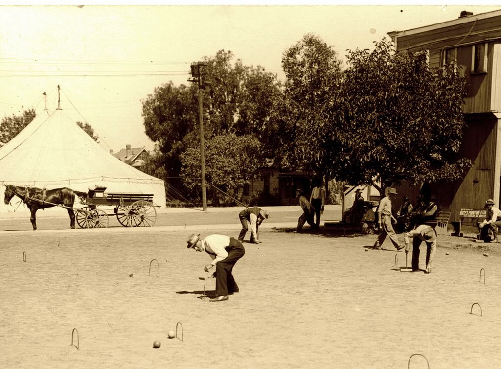 Croquet game, 1920