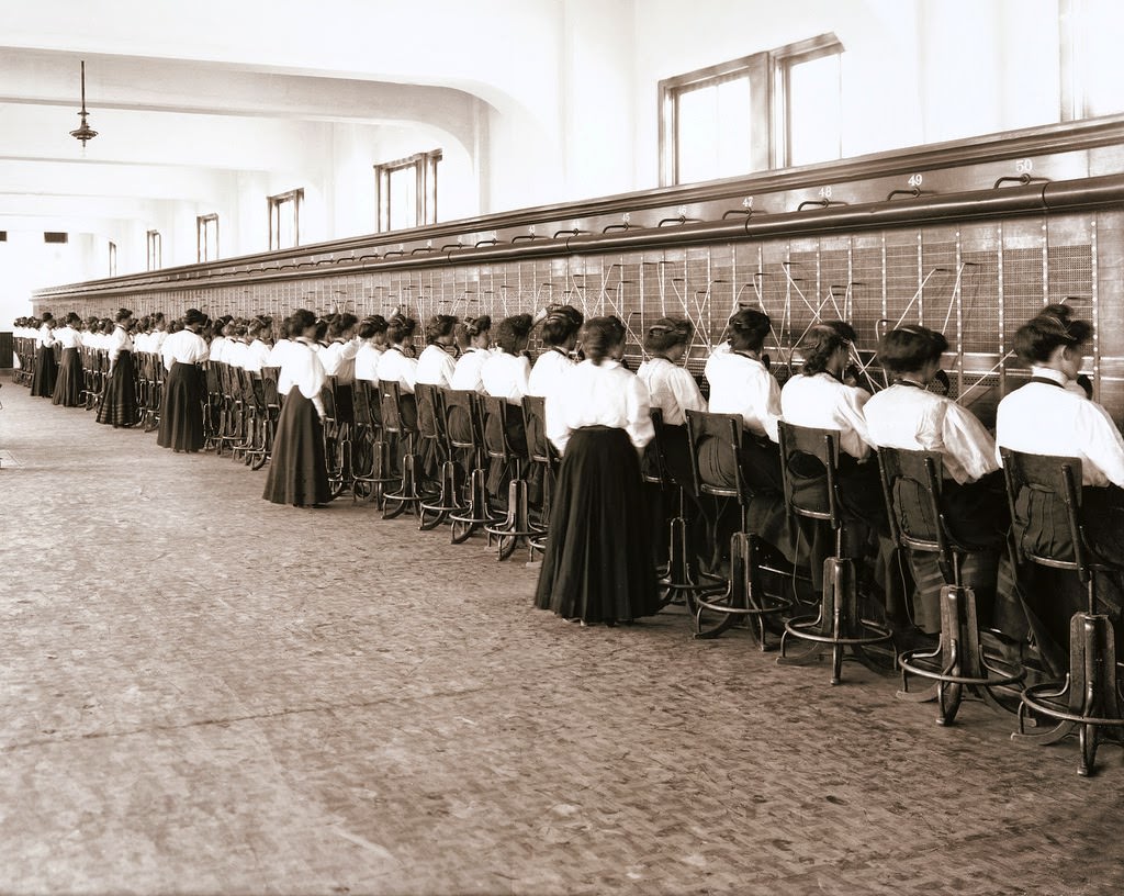 Telephone switchboard operators in Salt Lake City, 1914
