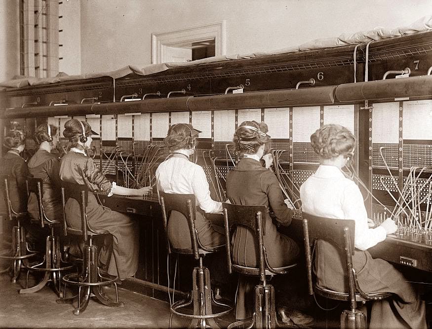 Telephone exchange office, 1915