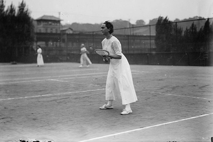 Florence E. Sutton, 1910s