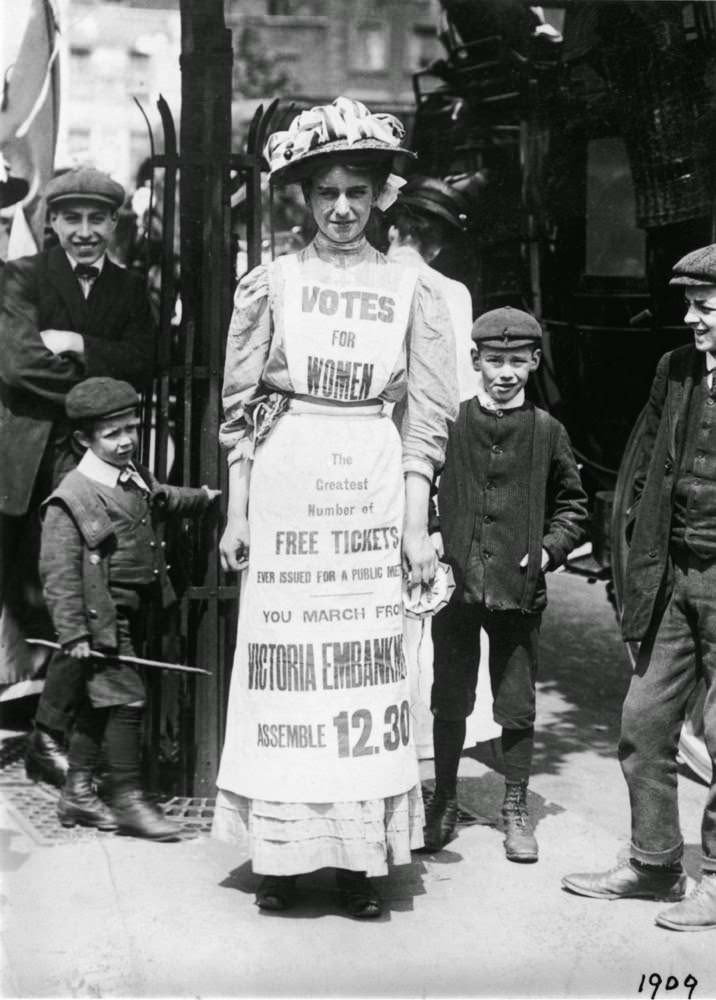 Emmeline Pankhurst advertising a march for women's suffrage, 1909