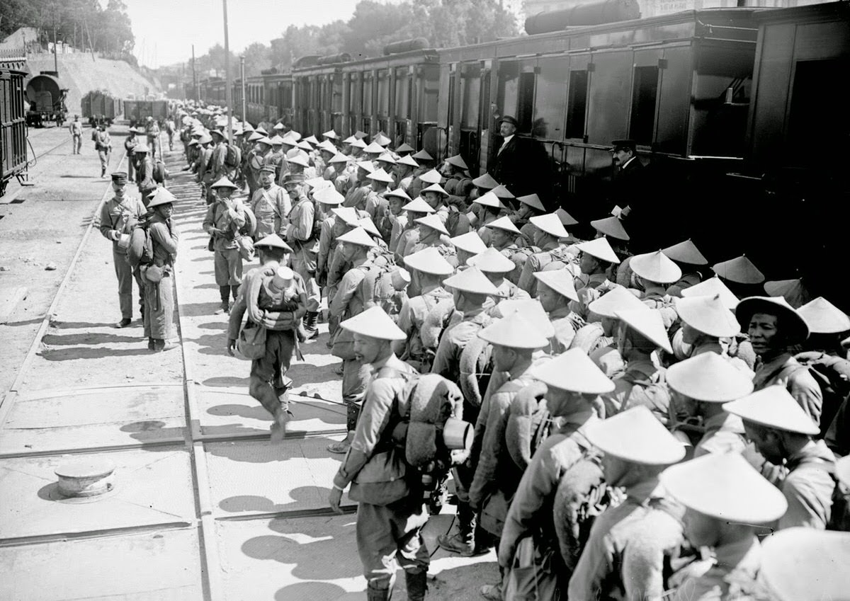 Annamese colonial troops from French Indochina disembarking at Camp Saint-Raphaël, 1914