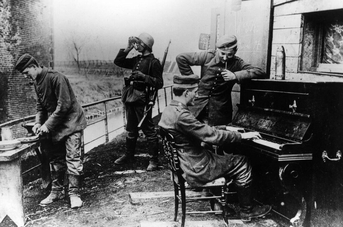 German soldiers in France, 1914