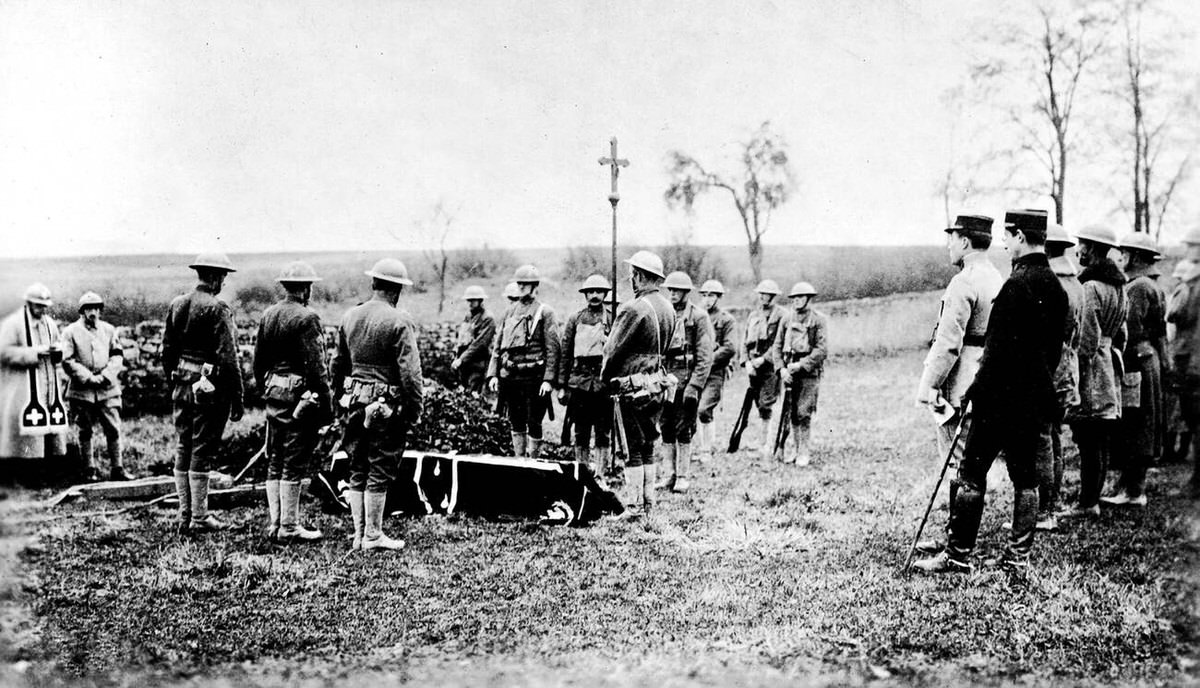Funeral of an American soldier behind front line trenches in Bathelémont, 1917