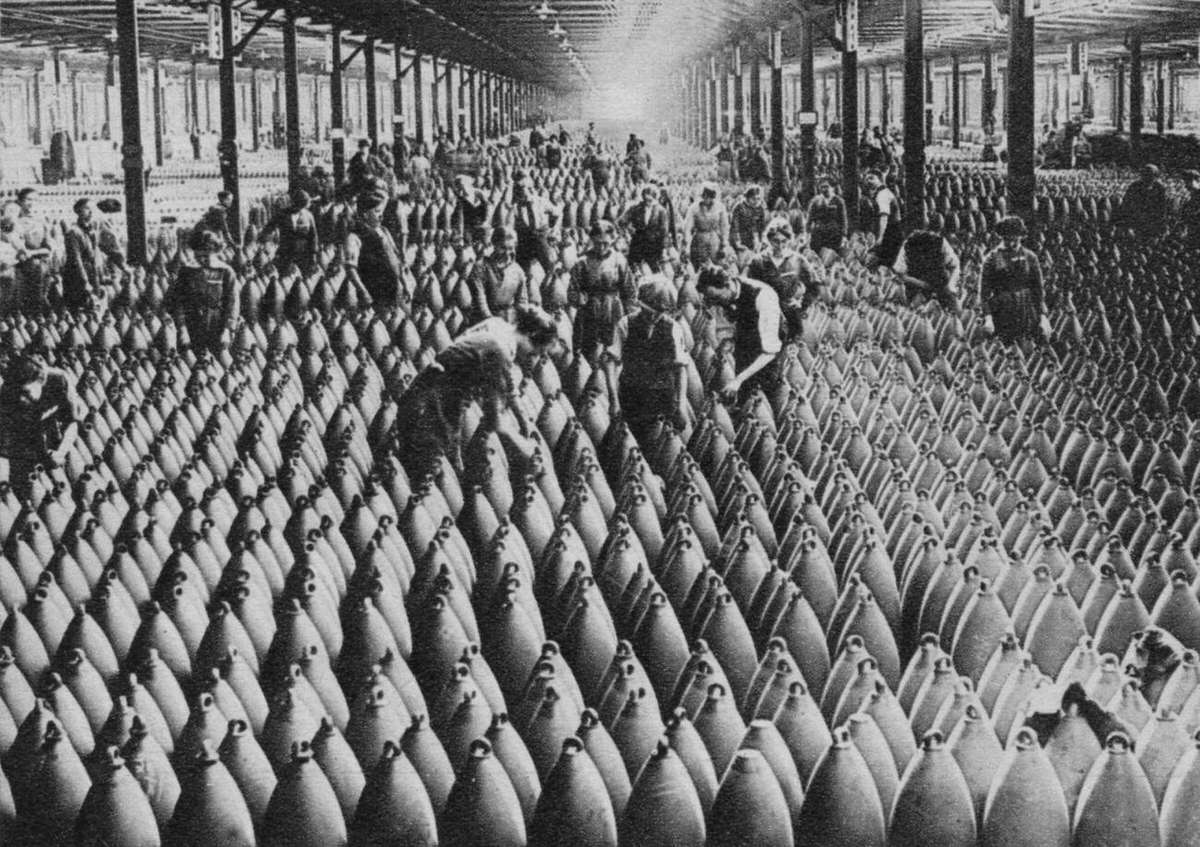 Munitions factory during World War I, 1917