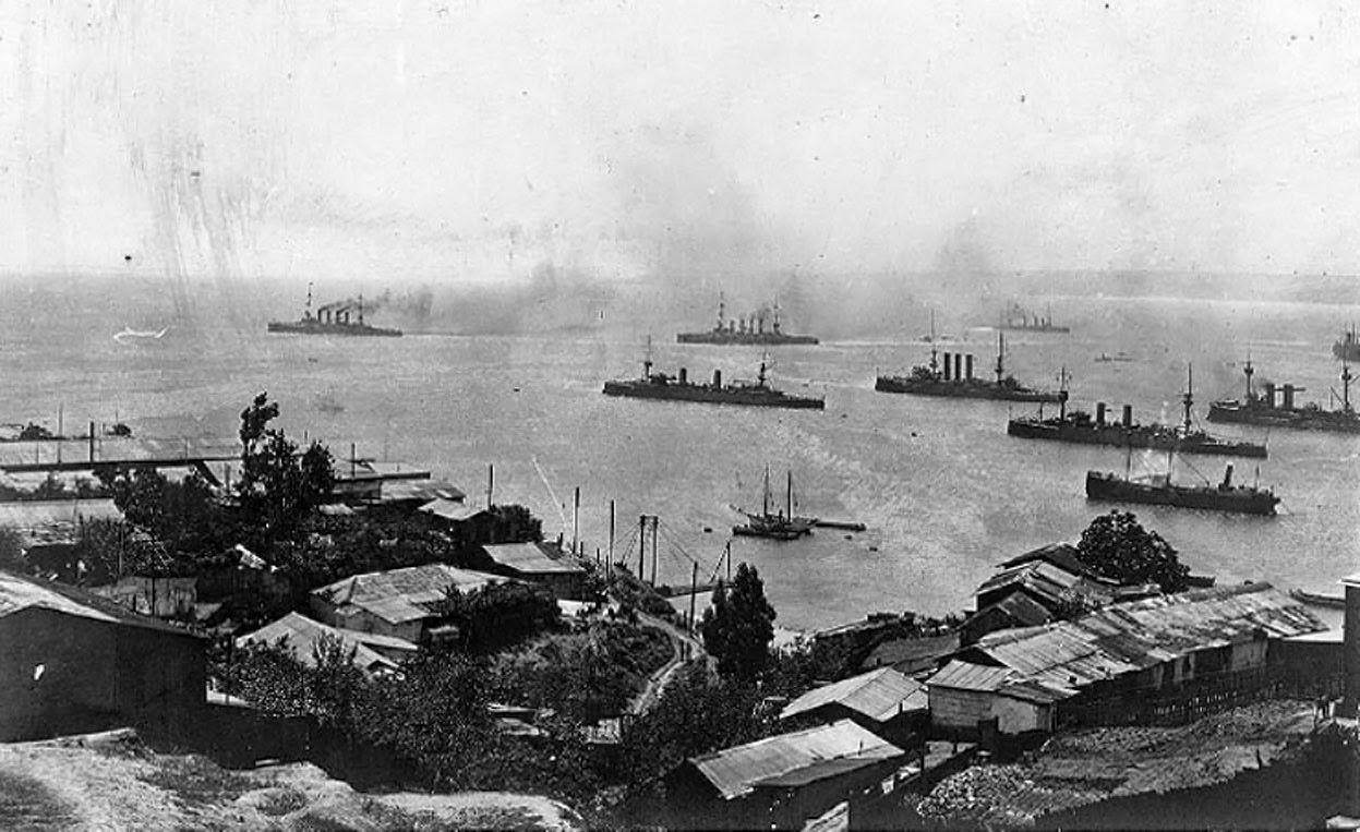 German Vice Admiral Graf Maximilian von Spee's cruiser squadron leaving Valparaíso, Chile, 1914
