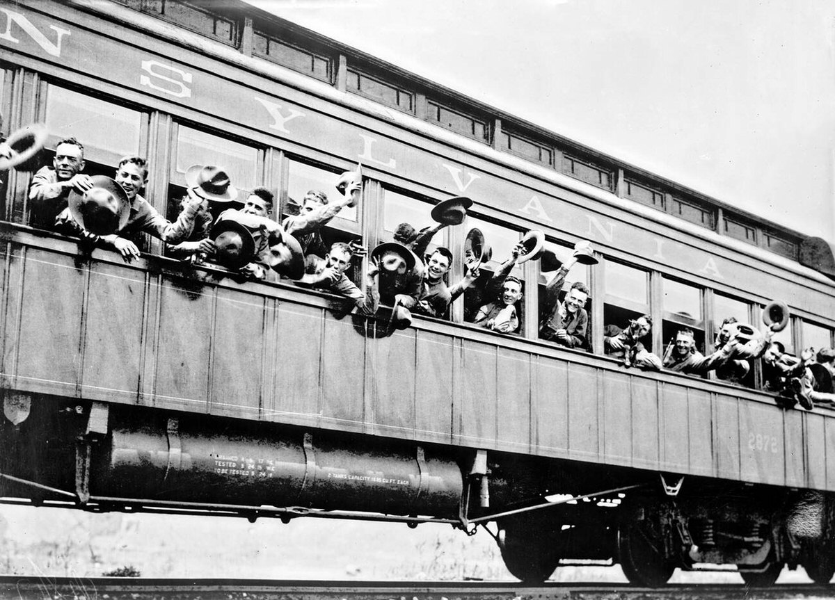 US Navy 5th Marine soldiers moving by rail from Philadelphia to New York, 1917