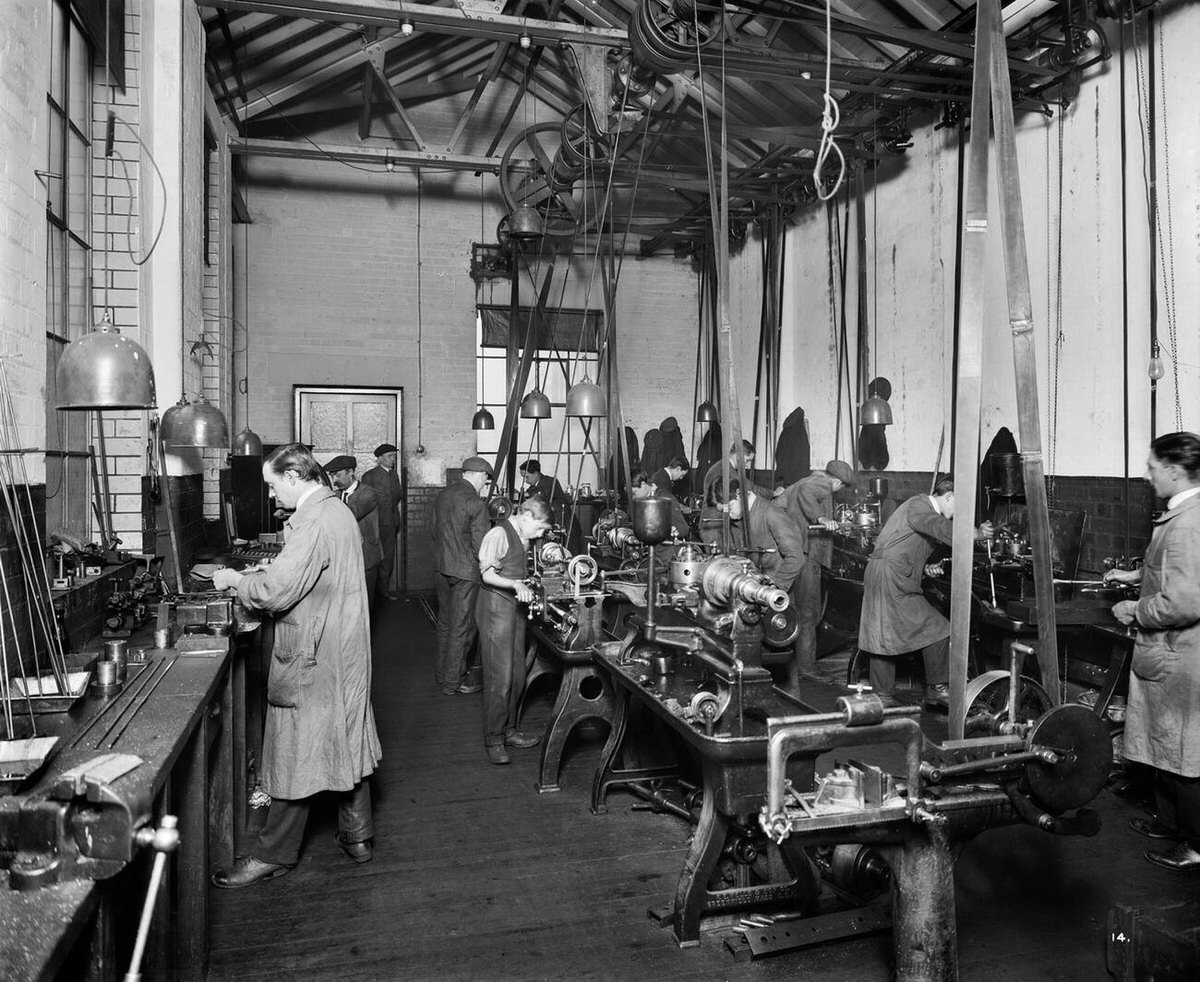 Birmingham Small Arms factory in Small Heath, 1917
