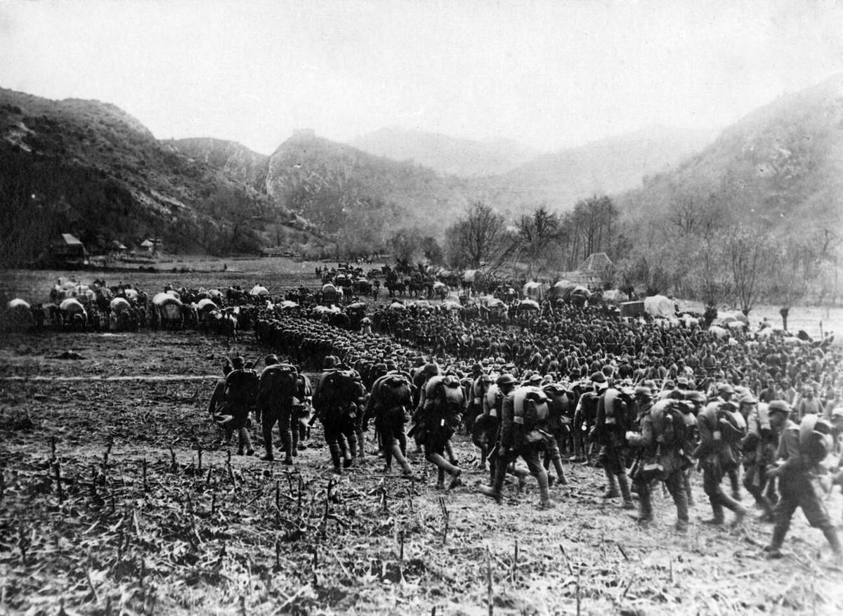 German soldiers on the march, 1917